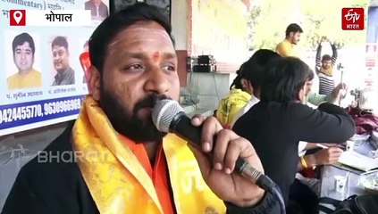 क्रिकेट में 'संस्कृति' का तड़का, धोती-कुर्ता पहन फील्ड पर उतरे खिलाड़ी, संस्कृत में कॉमेंट्री