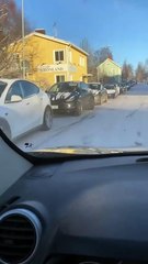 Longue file d’attente aux Superchargers Tesla 🚗