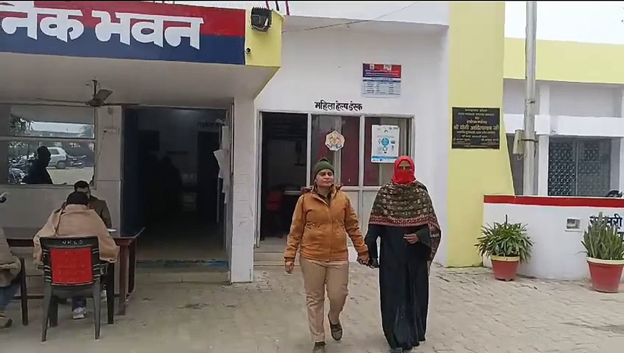 DIG और SP के काफिले पर पथराव करने वाली पत्थरबाज महिला गिरफ्तार, SP बोले संभल हिंसा के आरोपी कहीं भी छुप जाएं पुलिस उन्हें पाताल से भी खोज निकालेगी
