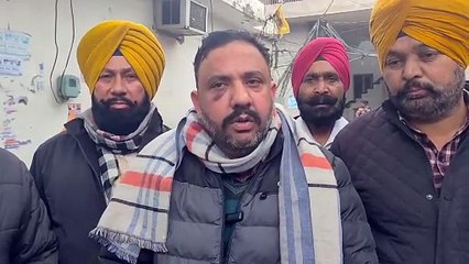 ਅੰਮ੍ਰਿਤਸਰ ਵਿੱਚ ਮੀਟਰ ਬਦਲਣ ਗਏ ਬਿਜਲੀ ਮੁਲਾਜ਼ਮਾਂ ਦੀ ਪੁਲਿਸ ਮੁਲਾਜ਼ਮ ਨੇ ਕੀਤੀ ਛਿੱਤਰ ਪਰੇਡ