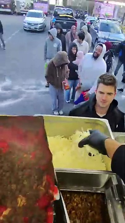 He brought _200 Caviar 💰🤑(MP4)