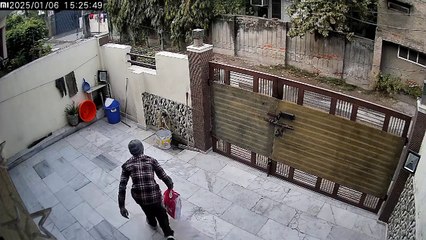 ਘਰ ਵਾਲੇ ਗਏ ਸੰਸਕਾਰ ਤੇ ਤੇ ਚੋਰ ਨੇ ਕਰਤਾ ਪਿੱਛੋਂ ਆਪਣਾ ਕਰਾ