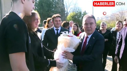 Başkan Böcek, Gençlere Hayallerinin Peşinden Gitmelerini Söyledi