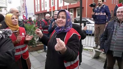 Direnen Polonez işçisi kazanımını kutluyor: 'Hak verilmez, alınır'
