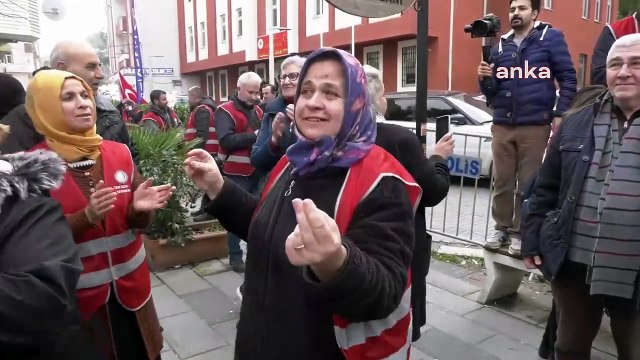 Direnen Polonez işçisi kazanımını kutluyor: 'Hak verilmez, alınır'