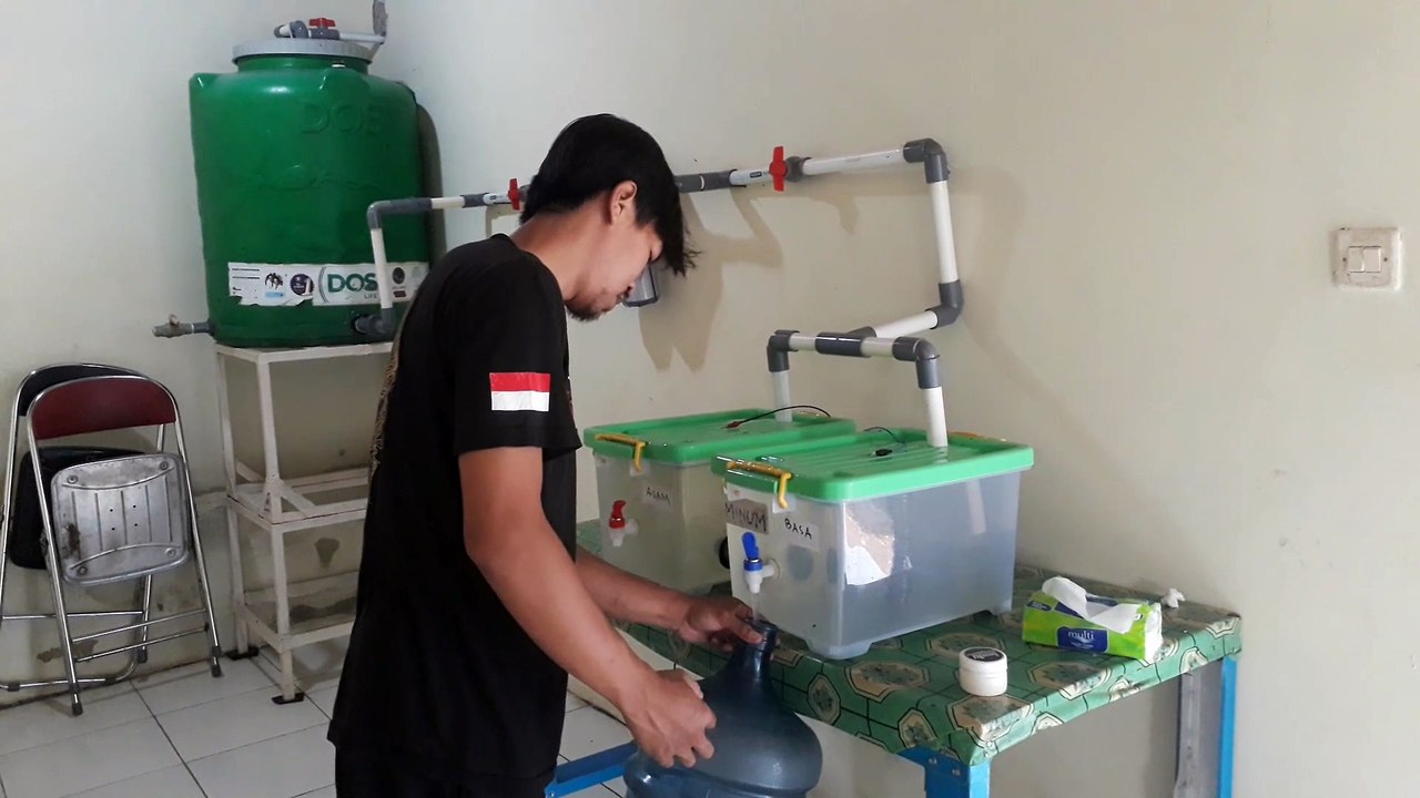 Siswa Sekolah Alam Wangsakerta Ciptakan Alat Pemroses Air Hujan