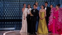 Hacks Wins Best TV Musical/Comedy Series | 82nd Annual Golden Globes