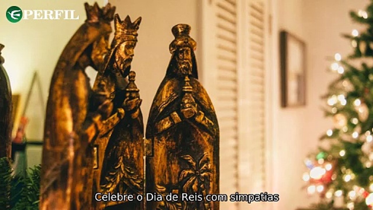 "Três simpatias para o Dia de Reis, alimentos enganosos e Pamela Anderson sem maquiagem no Globo de Ouro!"