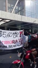 Aumento da passagem de ônibus em Salvador vira alvo de protesto