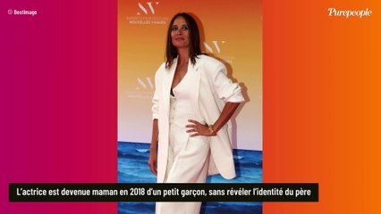 “Il faut que je le laisse grandir” : Julie de Bona fait de rares confidences sur son fils, sa vie de maman et son discret compagnon