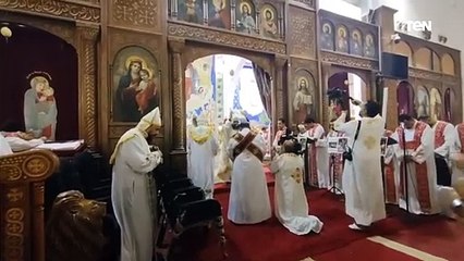 الأنبا إيلاريون يترأس قداس عيد الميلاد بكنيسة الأنبا شنودة بالغردقة بحضور كبير للأقباط.