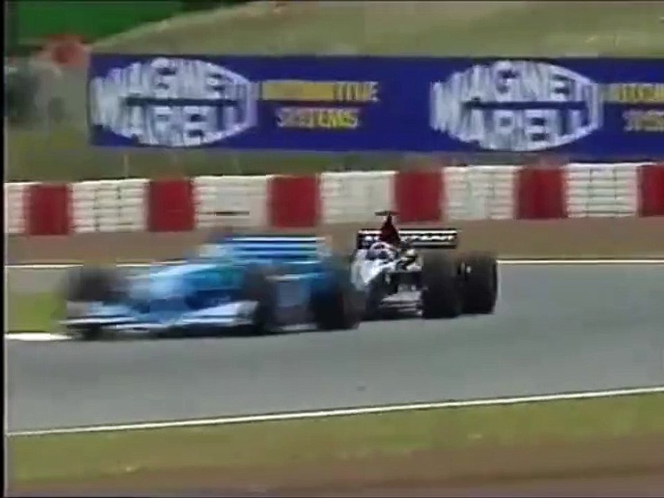 2001 F1 Spanish GP - Fernando Alonso chassing Giancarlo Fisichella