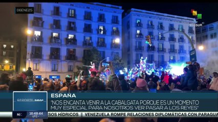 La celebración de los Reyes Magos deslumbra a niños y adultos en España