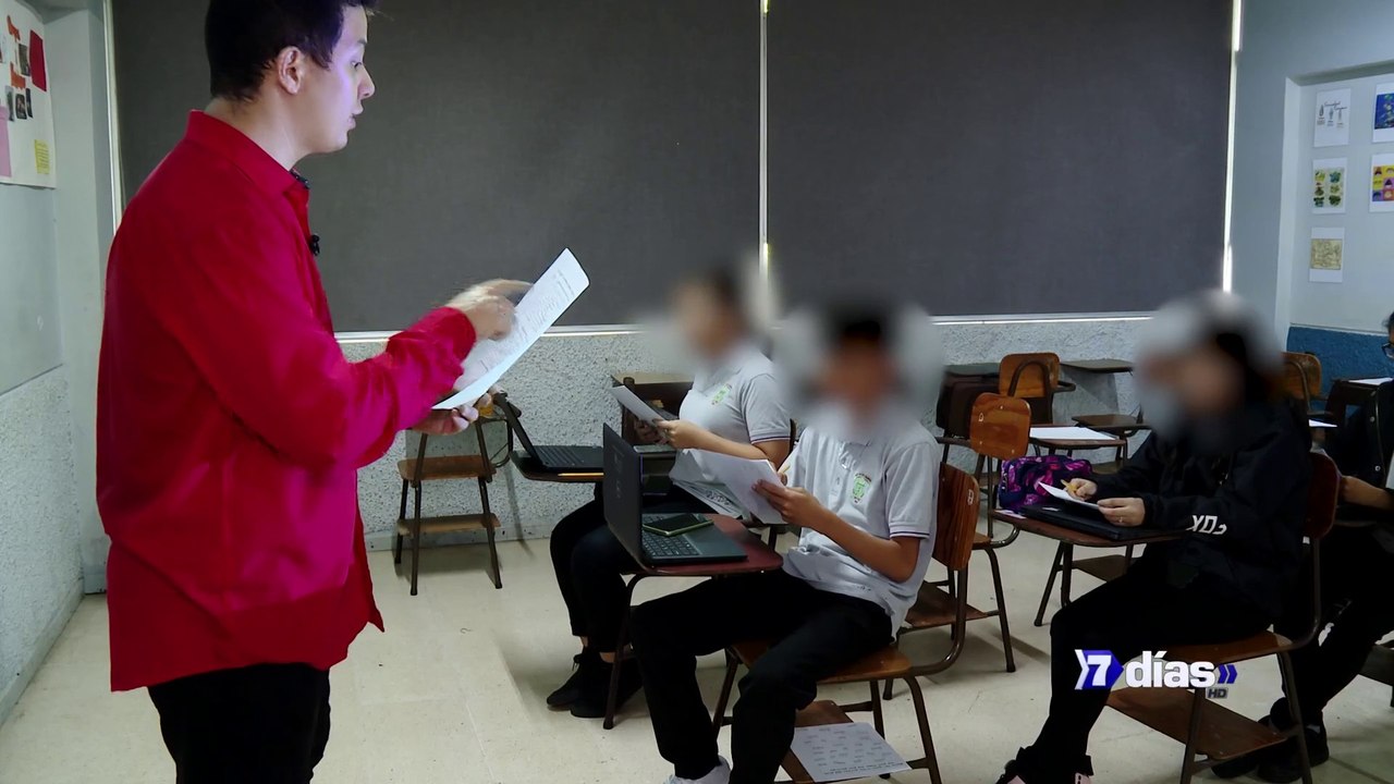 7dias-Education: We have a problem-060125