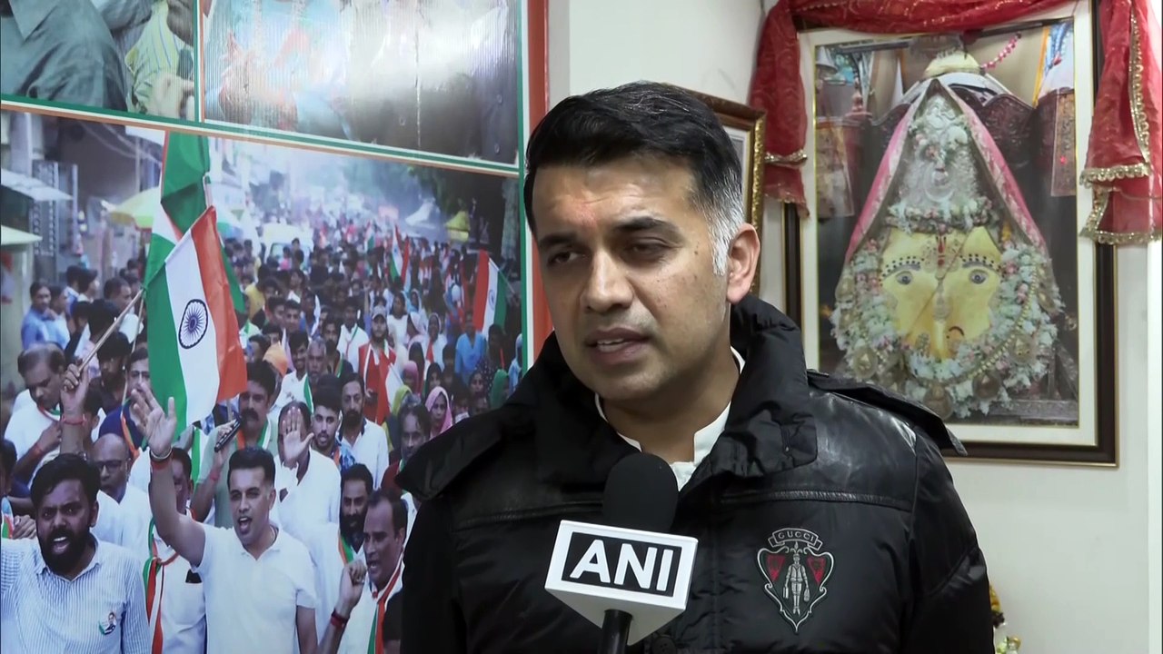 HN_ANI_DL_ABHISHEK_DUTT_ON_NEW_DELHI_08-49-44