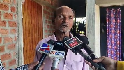 ভোগালীক লৈ ব্যস্ত বাইহাটাৰ একাংশ মৃৎ শিল্পী।