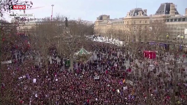 10 ans après les attentats de janvier 2015, le slogan «Je suis Charlie» fait débat