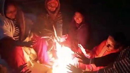 बुंदेलखंड का कश्मीर बना खजुराहो,कोहरे की आगोश में पहुँचे मंदिर,पर्यटकों ने कोहरे के बीच स्मारकों का लिया आनंद