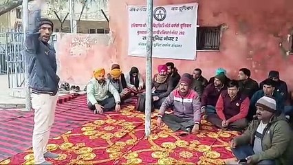 आज फिर से HSEB वर्कर्स यूनियन ने बिजली विभाग की तानासाही बताते हुए 9 से 5 बजे तक वर्क सस्पेंड कर किया प्रदर्शन