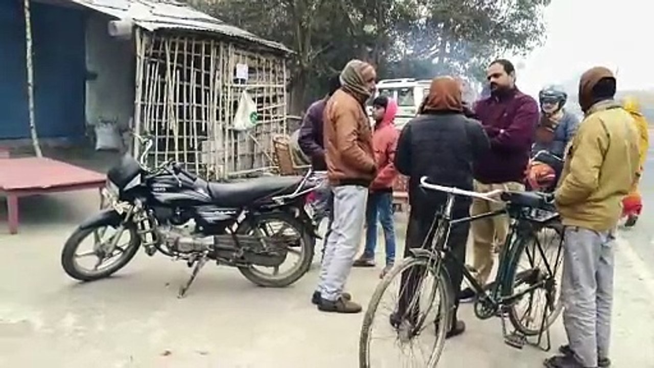 कुशीनगर में होम डिलीवरी कम्पनी चलाने वाले युवक से पाँच लाख की लूट। कार सवार बदमाशों ने दिया घटना को अंजाम पुलिस मामले को संदिग्ध मान जांच में जुटी। कुछ भी बोलने से बच रही पुलिस