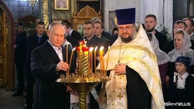 Russia, Putin in cattedrale a Mosca per Natale ortodosso
