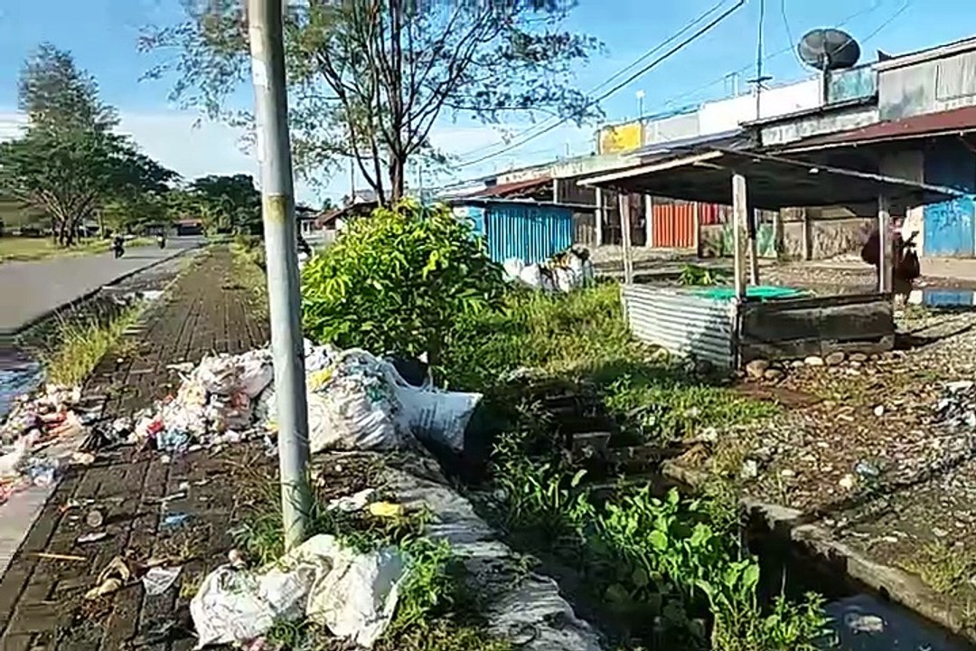 Masalah Sampah di Distrik Dekai Kota