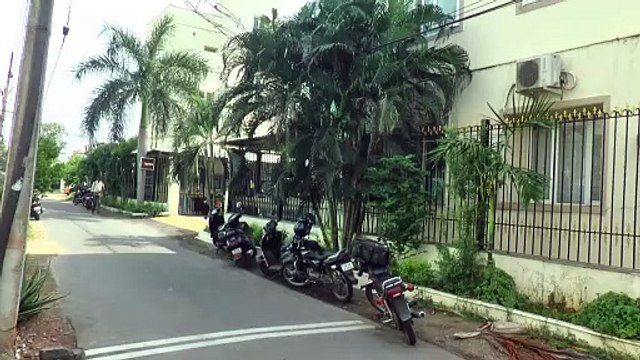 ஈரோட்டில் பிரபல தனியார் கட்டுமான நிறுவனத்தில் வரி ஏய்ப்பு புகாரின் அடிப்படையில் 10-க்கும் மேற்பட்ட வருமான வரித்துறையினர் சோதனை மேற்கொண்டு வருகின்றனர்....