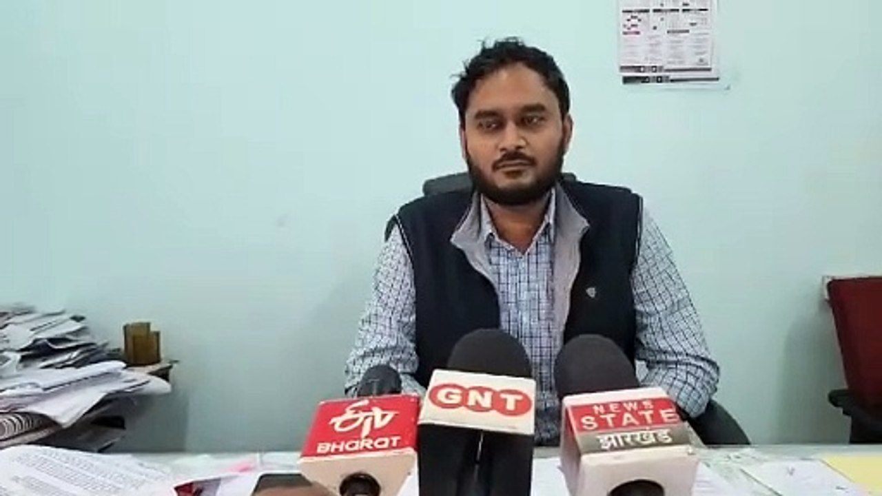 धनबाद में आंदोलन पर उतरे NHAI के कर्मी,6 माह का बकाया वेतन भुगतान नहीं होने पर अनिश्चितकालीन हड़ताल की चेतवानी