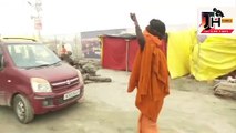 Prayagraj, Uttar Pradesh: Digamber Hariwansh Giri has kept his hand raised for the last 5 years and has resolved to keep it the same way for a total of 12 years.