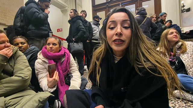 Crise au CPAS d'Anderlecht : On attend le bourgmestre mais il a l'air de se cacher dans son bureau