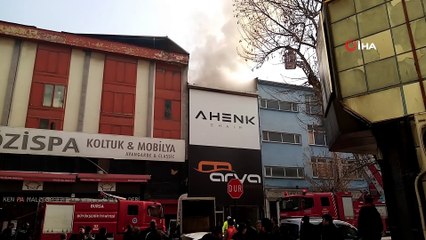 Bursa'da mobilya imalathanesinde yangın