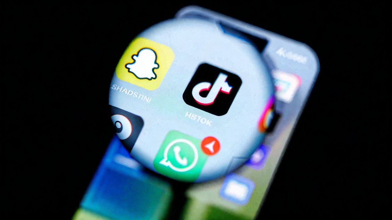 Les six influenceurs algériens et franco-algériens sous le radar des autorités pour leurs vidéos condamnables