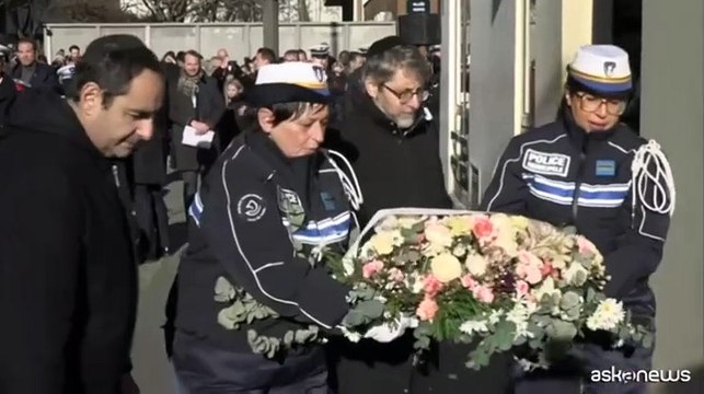 Cerimonia a Parigi a 10 anni dall'attacco a Charlie Hebdo