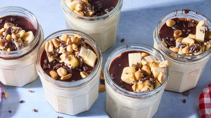 Blended Overnight Oats Are A Creamy Peanut Butter & Chocolate Dream