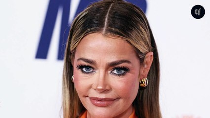 "C'est dangereux !" : quand les implants mammaires de cette actrice se brisent en pleine émission