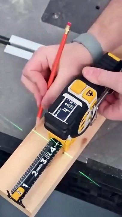https://technoant.co/products/4-in-1-multifunctional-laser-measuring-device?ref=MDAUD