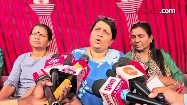 अंजली दमानियांकडून पंकजा मुंडेंचं नाव, मुंडेंकडून उत्तर काय आलं