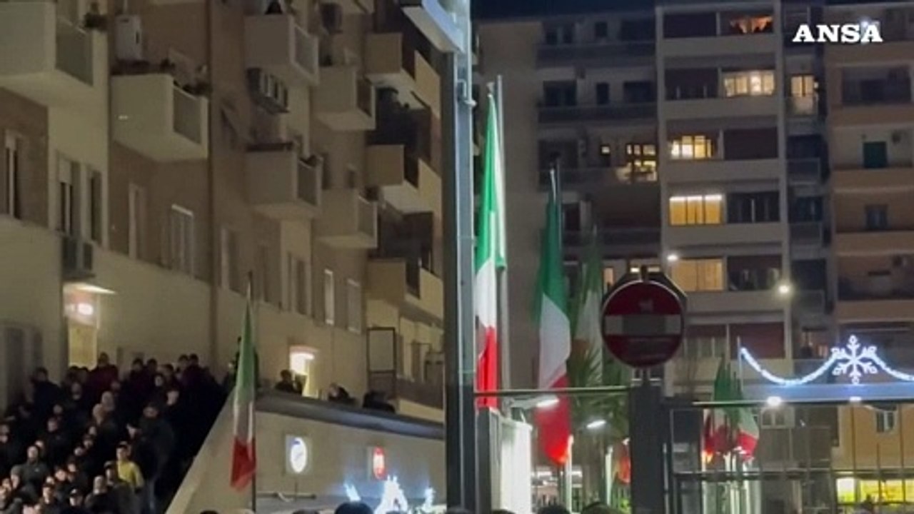 Acca Larenzia, saluti romani e grida di 'Presente' davanti all' ex sede del Msi