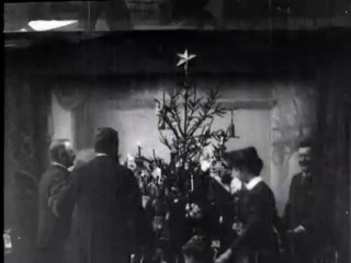 Hver fjerde af os danser ikke om juletræet & klippet er i 1899 |2024| DR