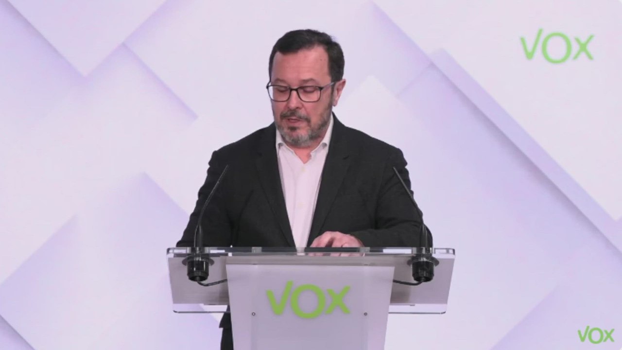 VOX: "Si alguien quiere hablar bien o mal del general Franco, que hable"