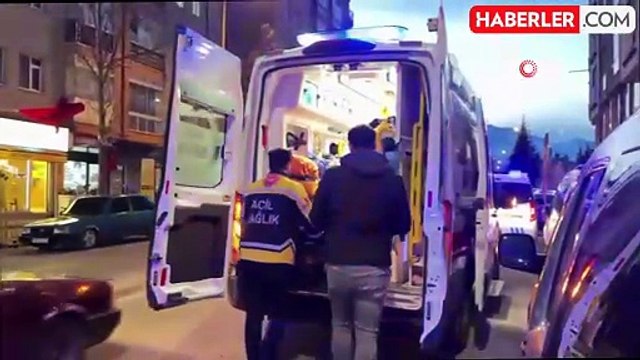 Bıçakla Tartışan Kocasının Elinden Kaçan Kadın İkinci Kattan Atladı