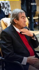 Cascos y sus gastos en pizzas y videojuegos