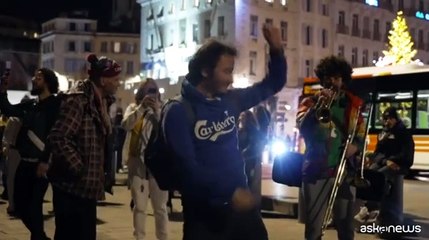 Morte Jean Marie le Pen, a Marsiglia e Parigi si fa festa in strada