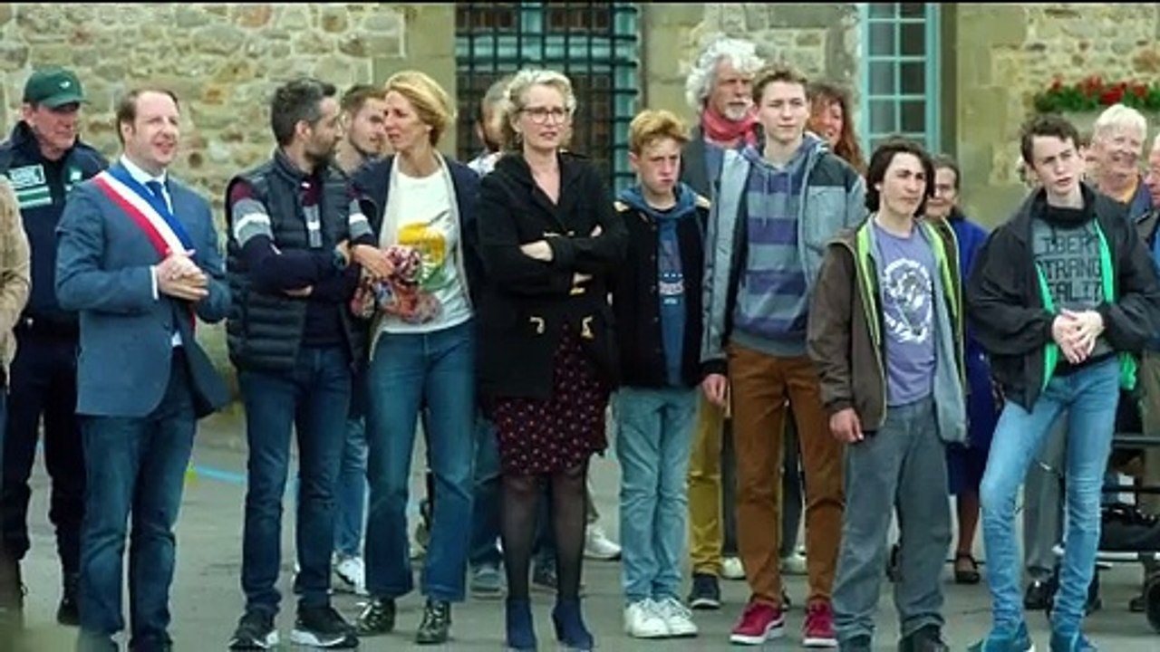 Les Barbares (2024) - Bande annonce