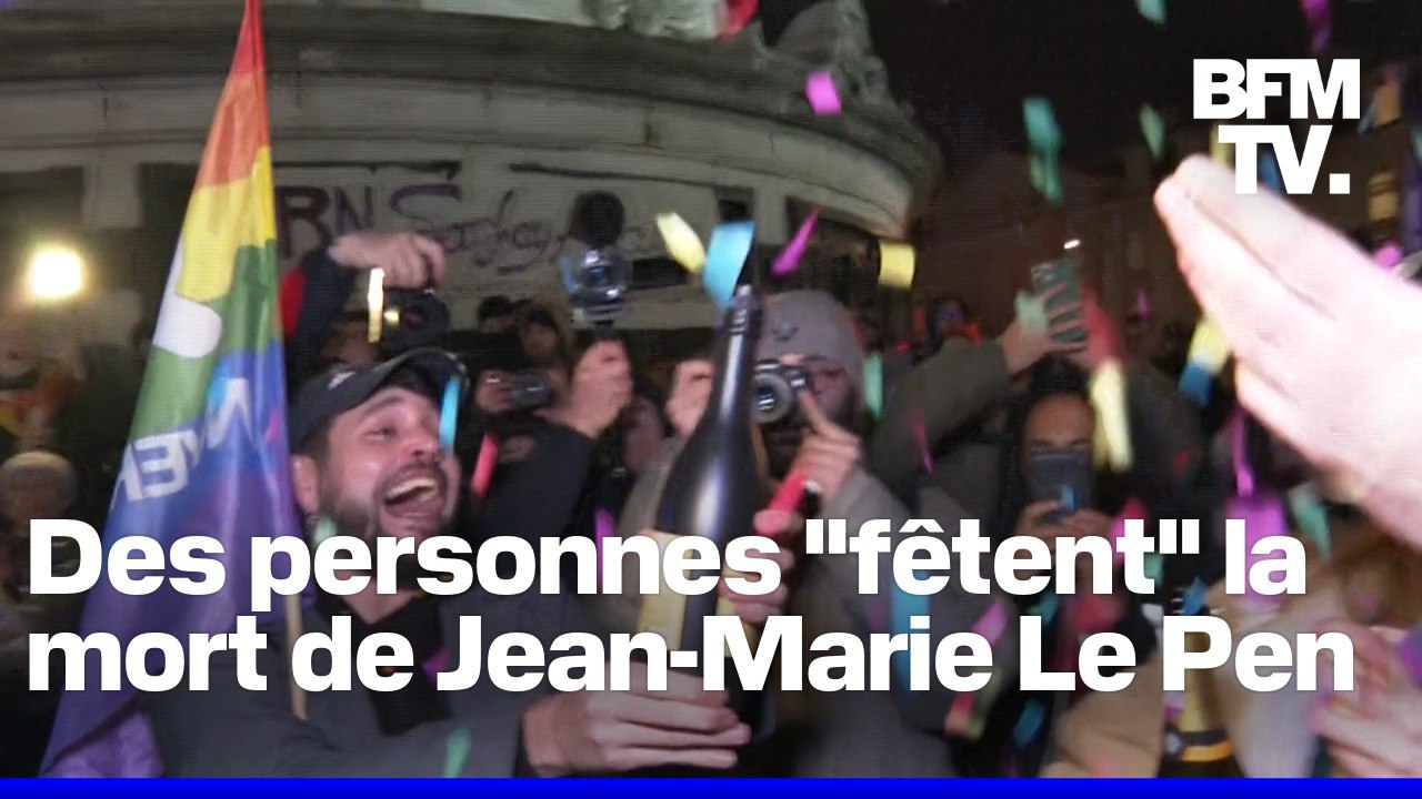 Des centaines de personnes réunies pour "fêter" la mort de Jean-Marie Le Pen place de la République à Paris