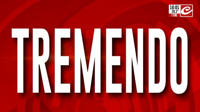 Okupas sin escrúpulos: Nos tiran piedras y golpean el portón