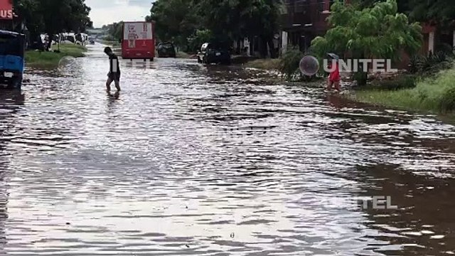 Tras lluvias en la capital cruceña, quedan inundadas vías y viviendas en el Plan 3.000 y otras zonas