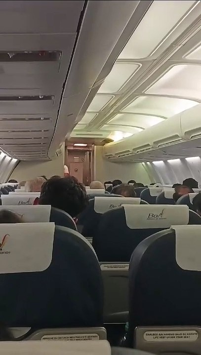 Vuelo de BoA que cubría la ruta Sucre – Santa Cruz sufrió un percance este martes, según denuncia