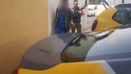 Alterado, homem discute com a esposa e a sogra e quebra vários objetos em casa