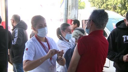 Lanzan campaña de vacunación contra COVID-19 para el CUCS